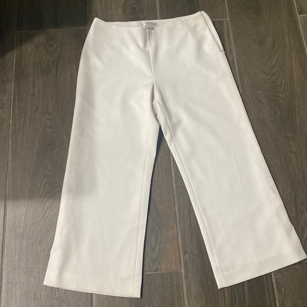 Black house white market white pants 3/4 length